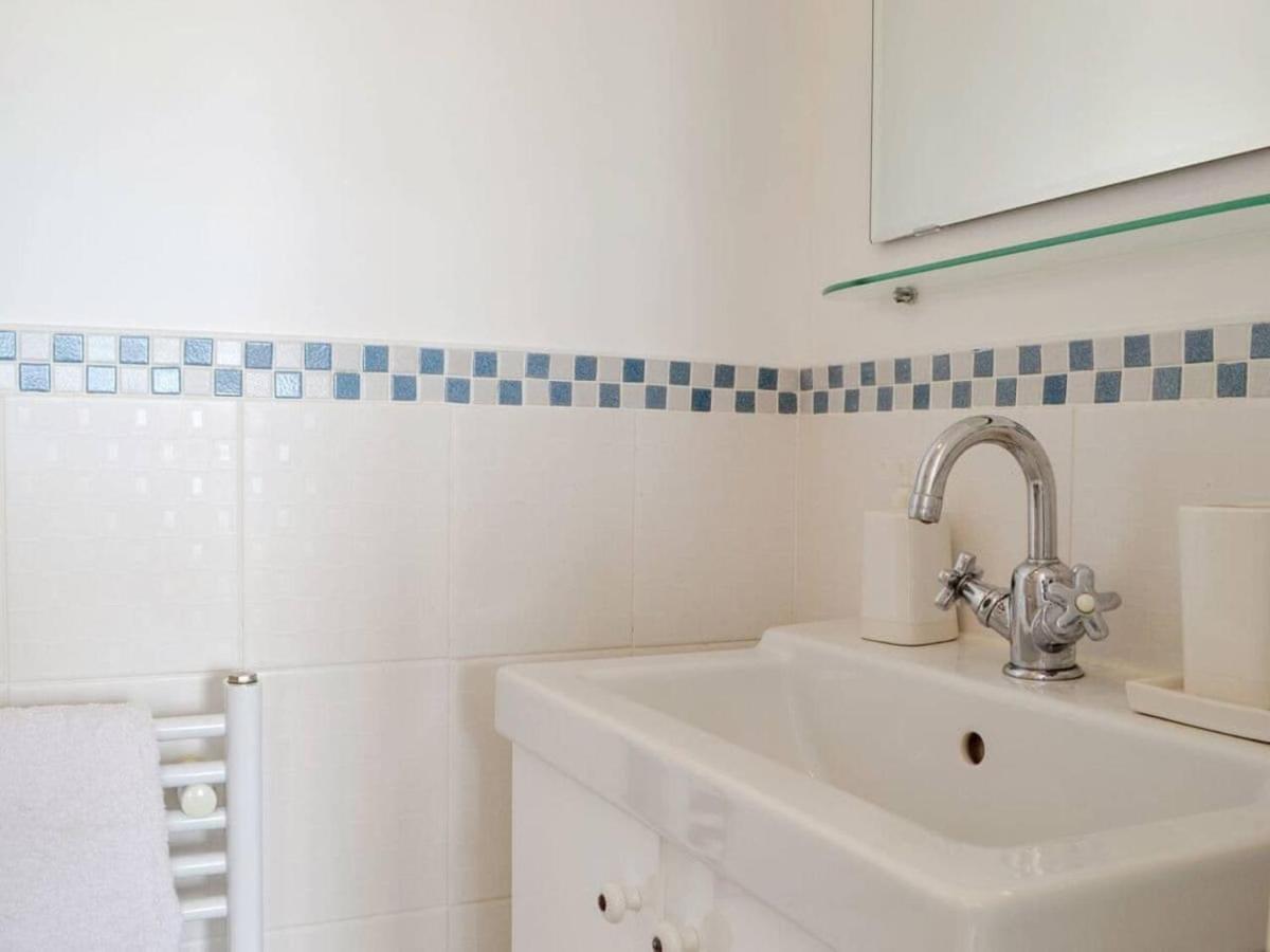 1-Bed Cottage On Coastal Pathway In South Wales Gileston 外观 照片